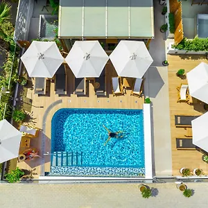 https://calla-luxury-seafront-suites.rethymnohotels.net