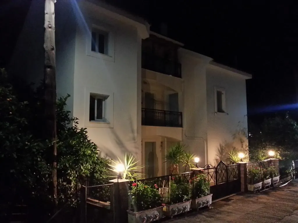 Πανσιόν Friderica House Ξενοδοχείο Πόρος